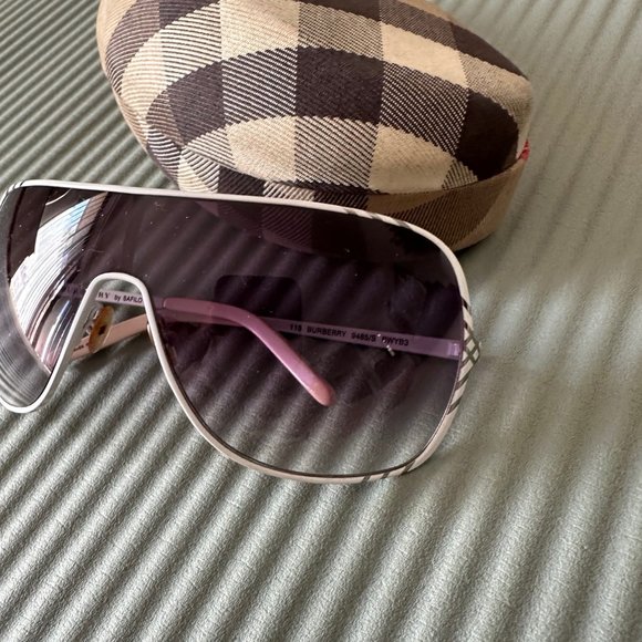 Burberry Sunglasses with Case - RARE VINTAGE - Picture 12 of 13